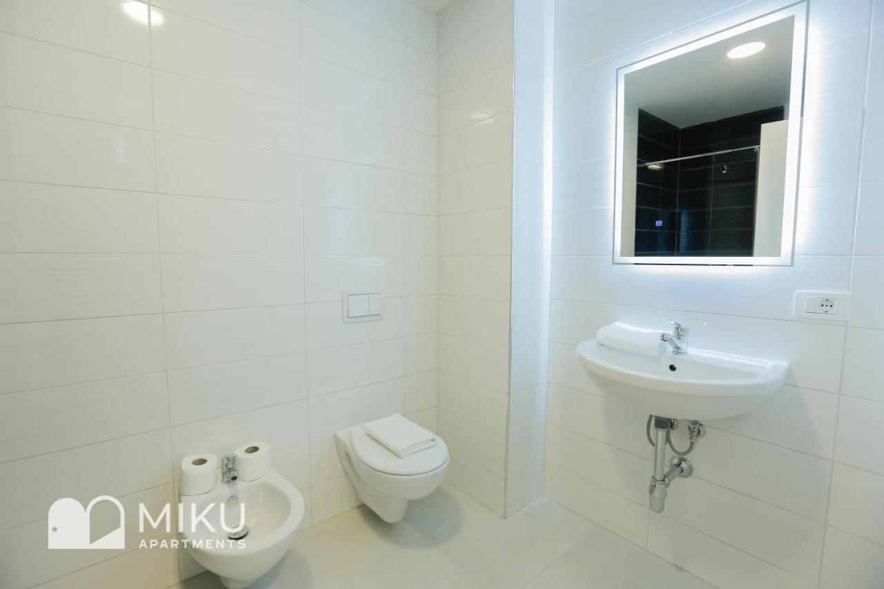 Miku Apartment - Vibrant 1Bd Apartment At Olympic Residence Тирана Екстериор снимка