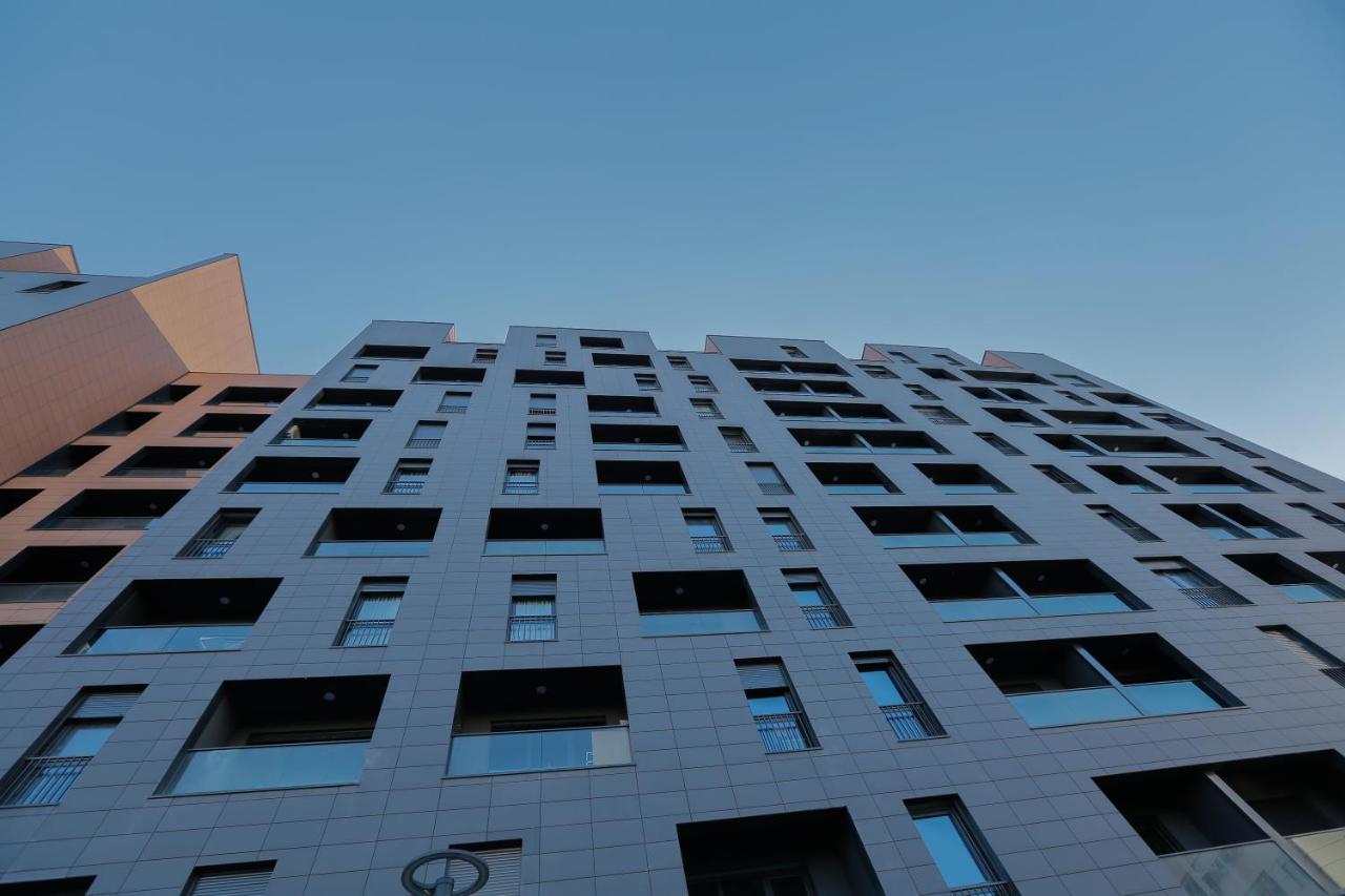 Miku Apartment - Vibrant 1Bd Apartment At Olympic Residence Тирана Екстериор снимка